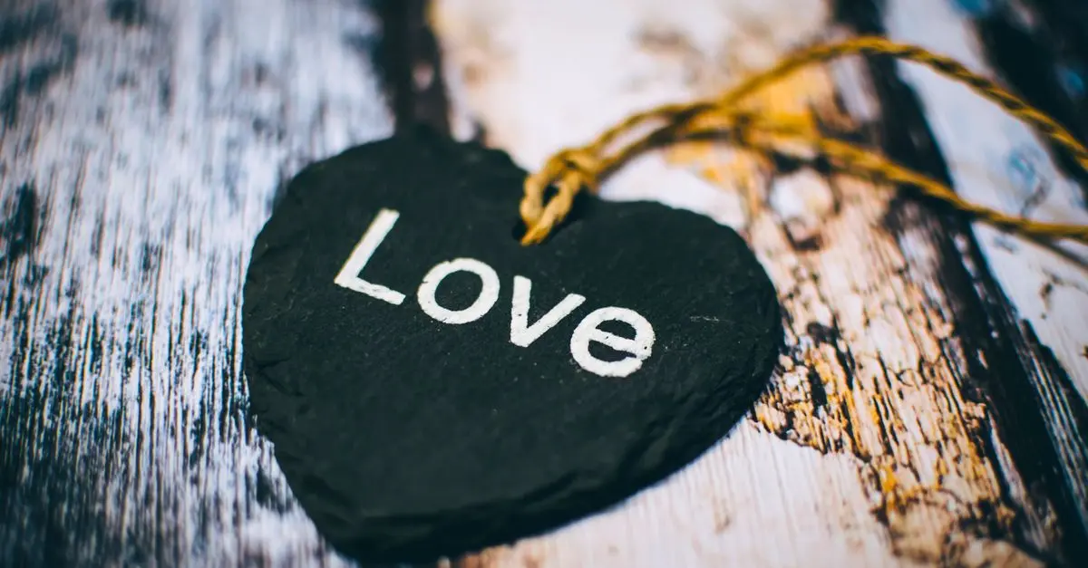 Les Cœurs : Symboles Éternels de l'Amour à Travers les Âges