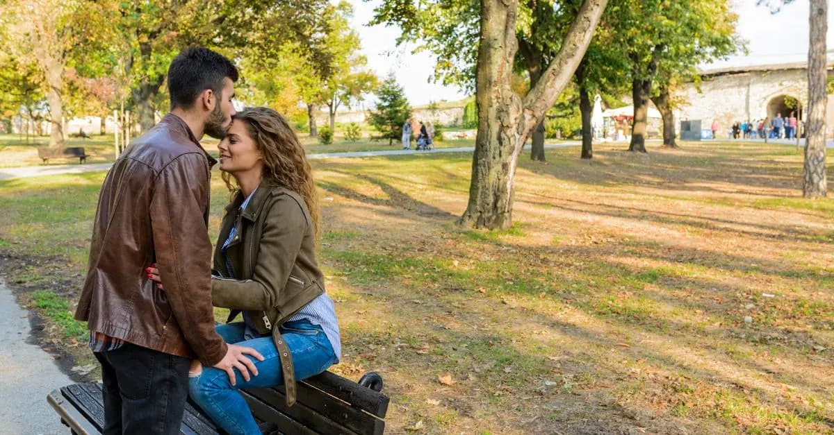 Les gestes tendres qui renforcent l'amour au quotidien
