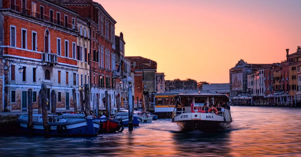 Les meilleures destinations romantiques pour un voyage amoureux