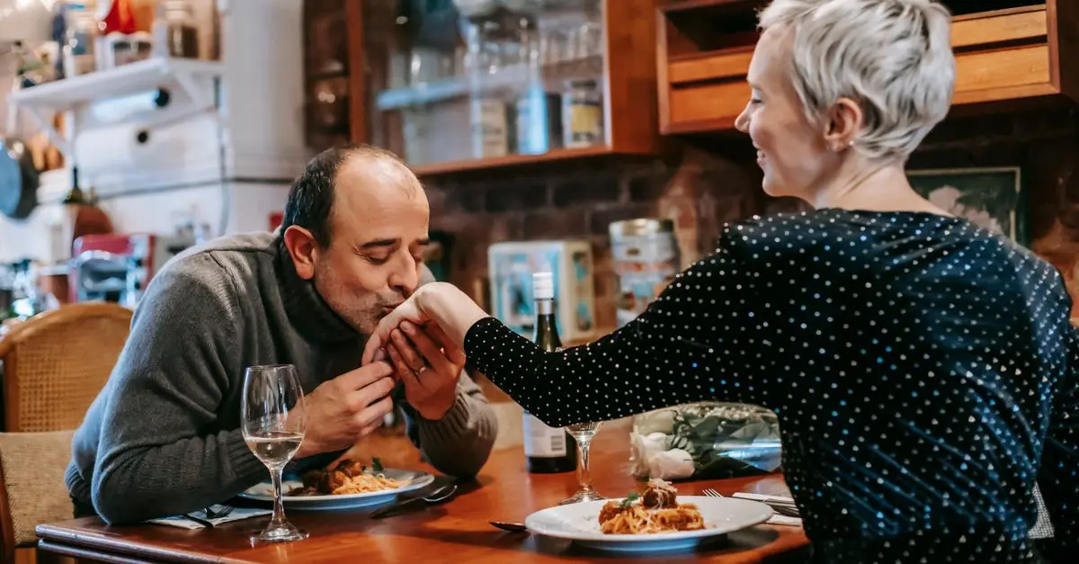 Les gestes romantiques des couples heureux : 10 idées incontournables