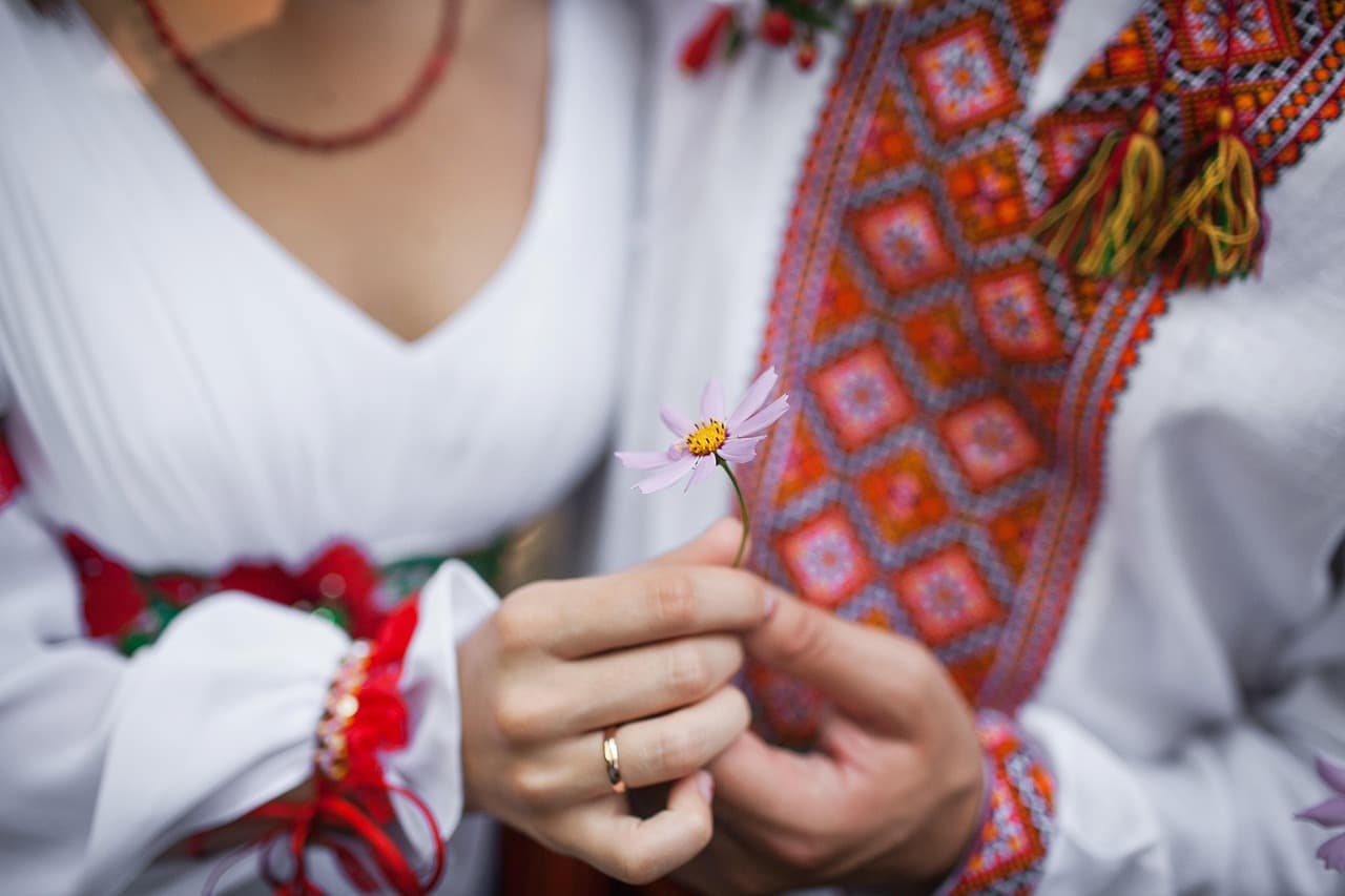 Les Rituels d'Amour : 10 Traditions à Explorer pour Votre Couple
